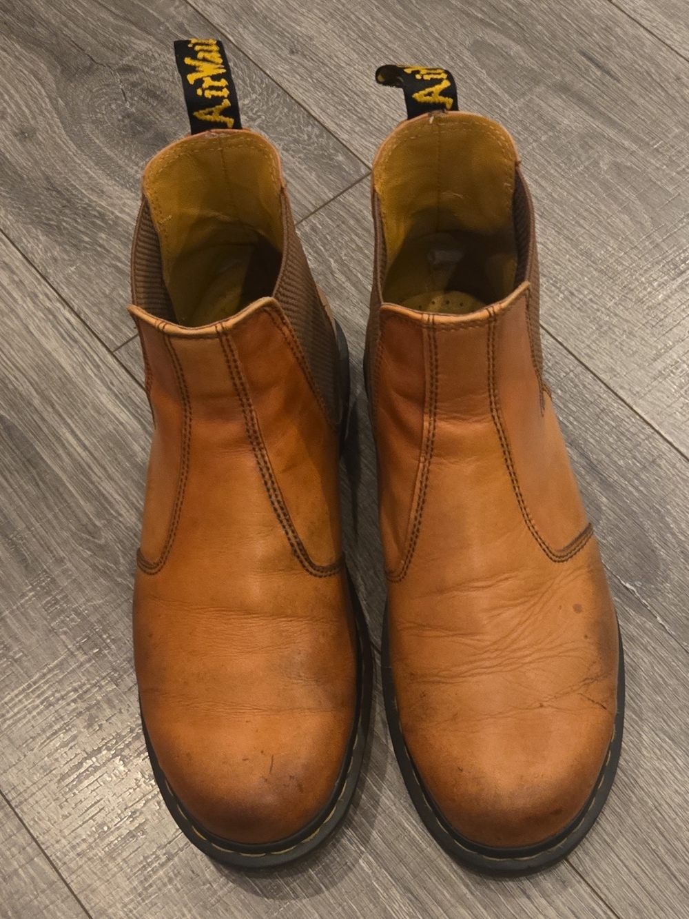 Dr Martens 2976 Chelsea Boots Mens 11 Brown Leather AirWair Slip On Classic.